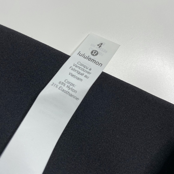 Black Lululemon legging, size 4, never worn great condition - Picture 4 of 4